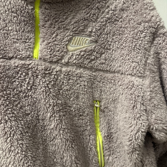 Jacket - Picture 2 of 4